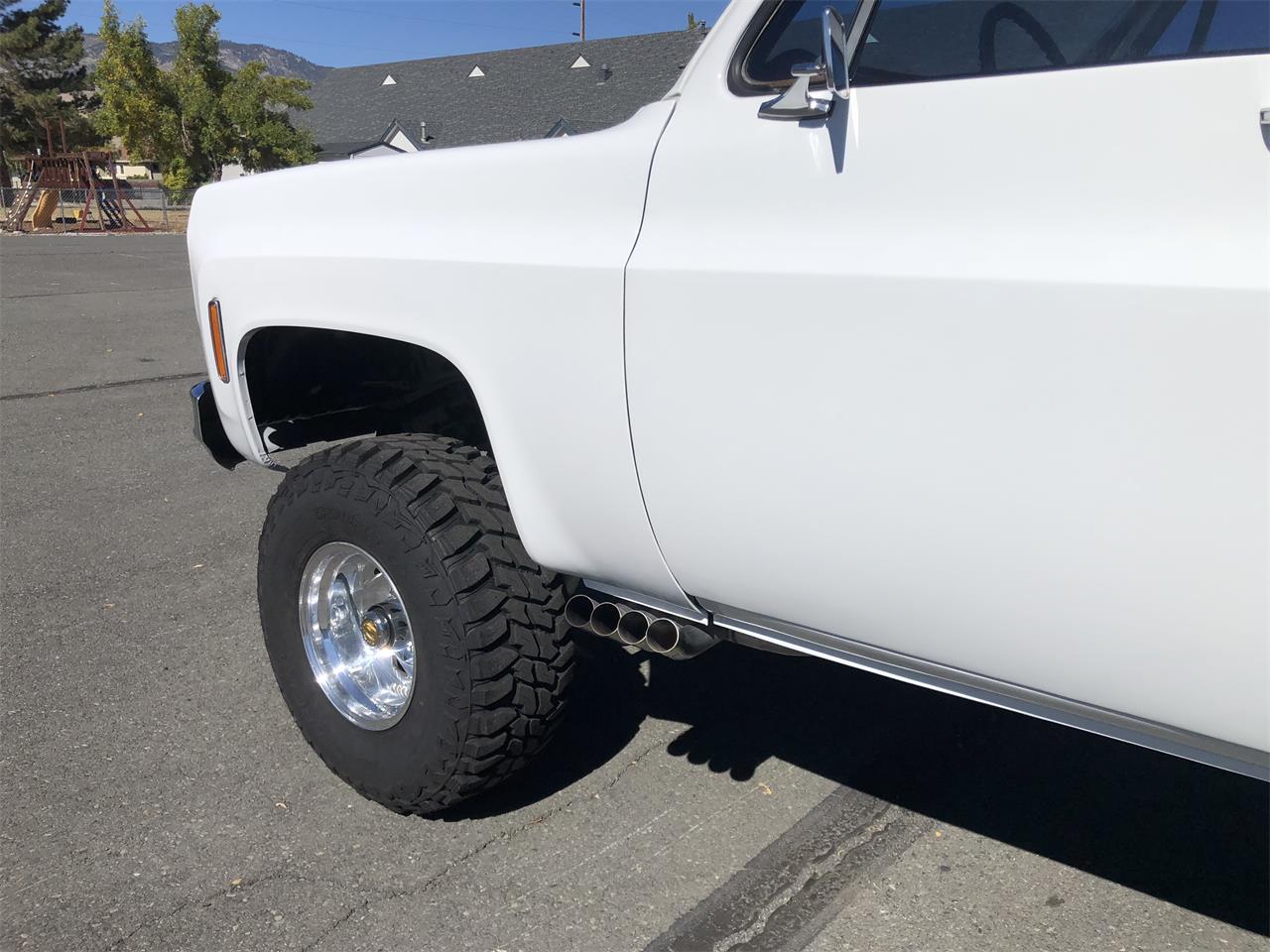 Chevrolet-K-10-1978-White-Red-7