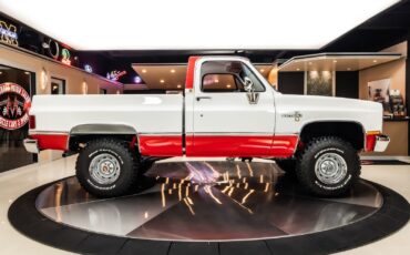 Chevrolet-K-10-1987-Pickup-Truck-11