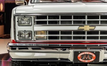 Chevrolet-K-10-1987-Pickup-Truck-20