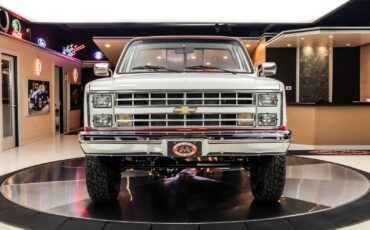 Chevrolet-K-10-1987-Pickup-Truck-7