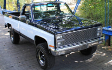 Chevrolet-K10-1982-Standard-Cab-Pickup-1