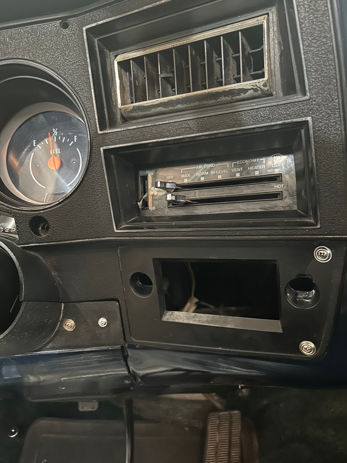 Chevrolet-K10-1982-Standard-Cab-Pickup-14
