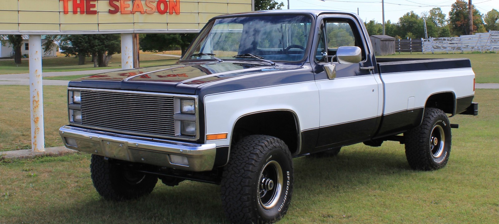 Chevrolet-K10-1982-Standard-Cab-Pickup