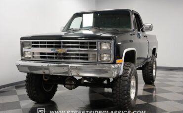 Chevrolet-K10-1985-Black-Black-15