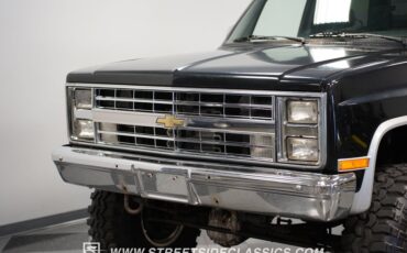 Chevrolet-K10-1985-Black-Black-16
