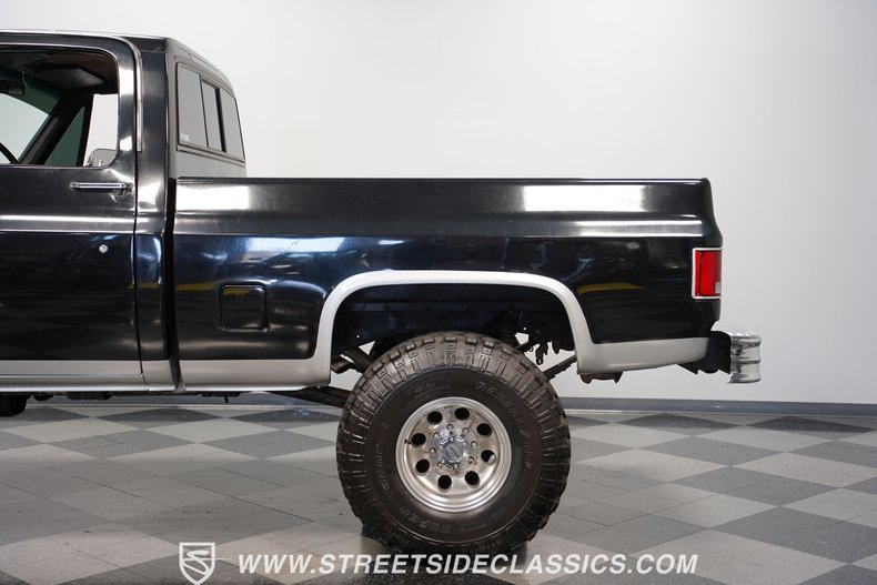 Chevrolet-K10-1985-Black-Black-21