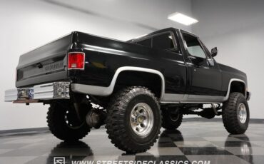 Chevrolet-K10-1985-Black-Black-24