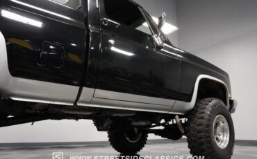 Chevrolet-K10-1985-Black-Black-25