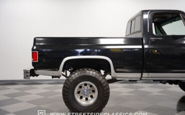 Chevrolet-K10-1985-Black-Black-26
