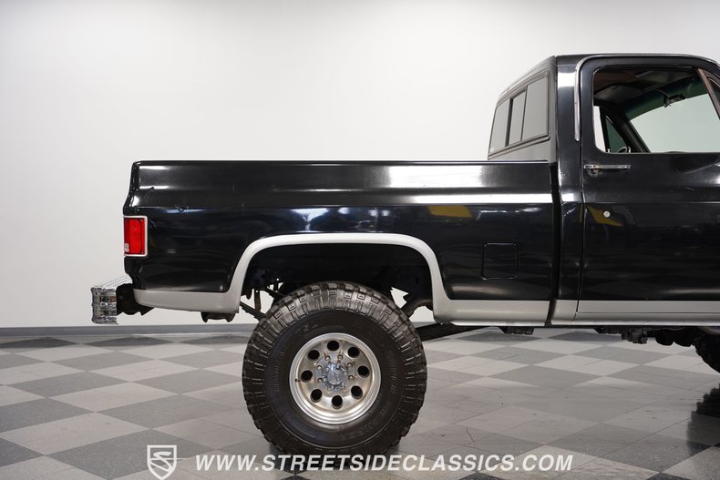 Chevrolet-K10-1985-Black-Black-26