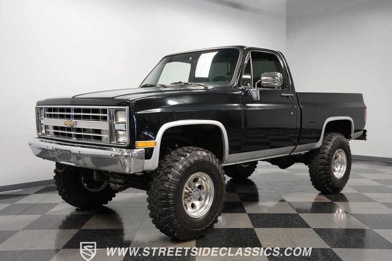 Chevrolet-K10-1985-Black-Black-3