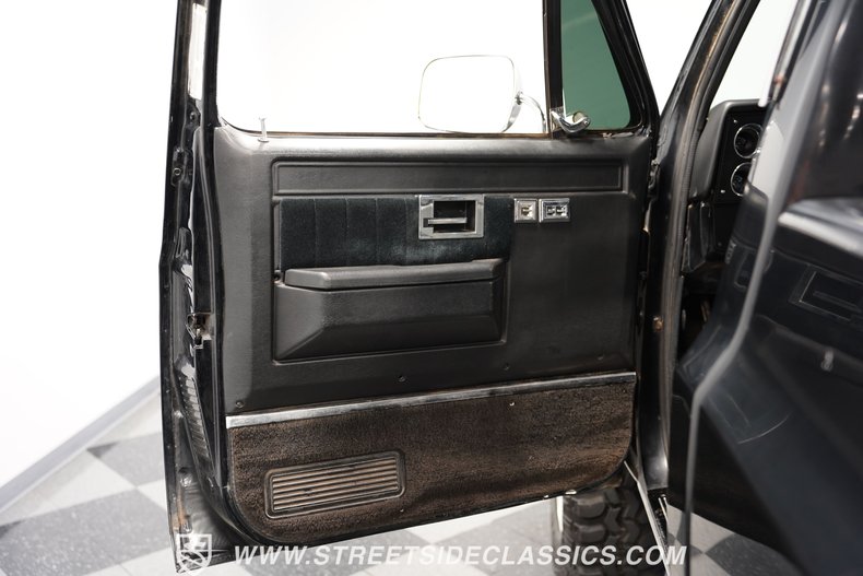 Chevrolet-K10-1985-Black-Black-34