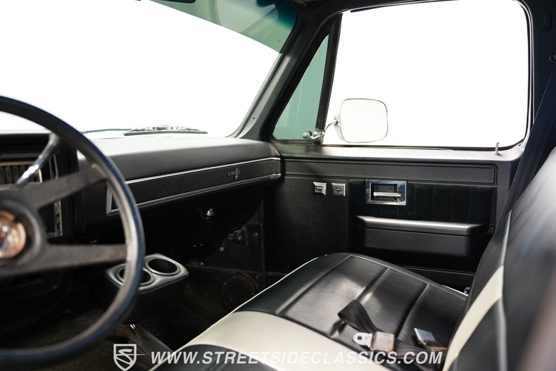 Chevrolet-K10-1985-Black-Black-42