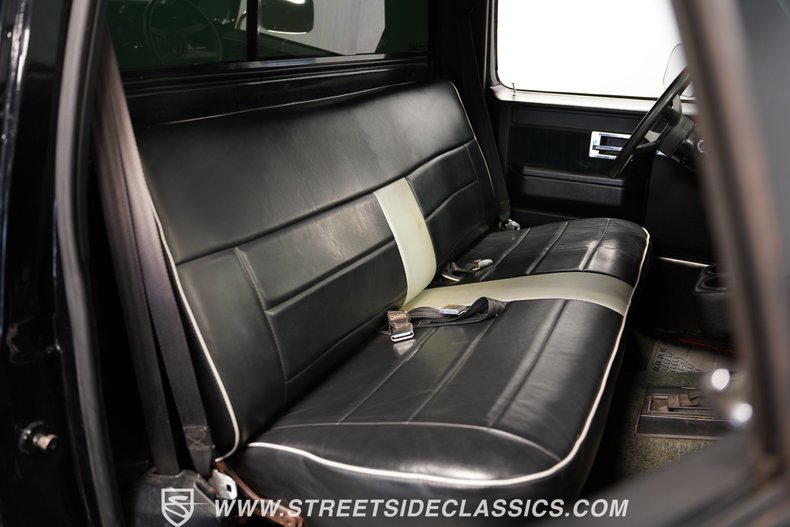 Chevrolet-K10-1985-Black-Black-44