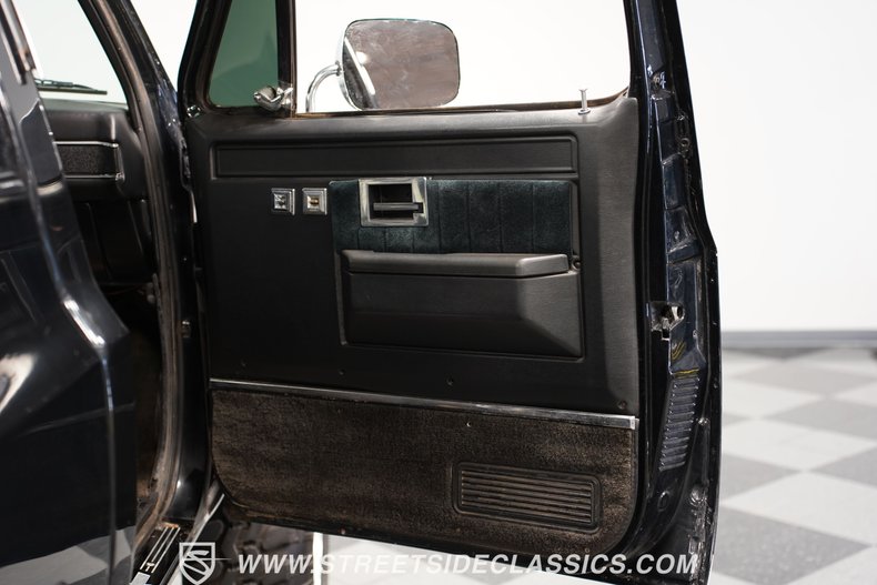 Chevrolet-K10-1985-Black-Black-49