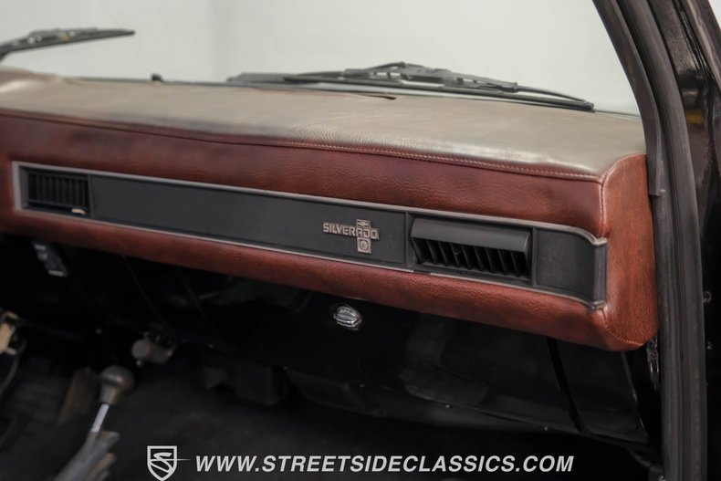 Chevrolet-K10-1985-Black-Cherry-Brown-48