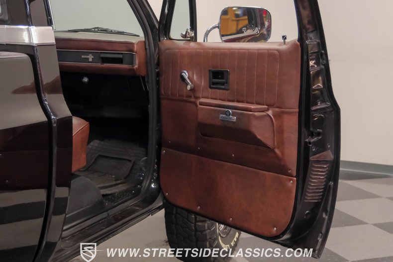 Chevrolet-K10-1985-Black-Cherry-Brown-49