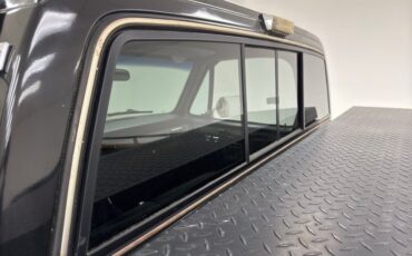 Chevrolet-K10-1986-Nevada-Gold-Black-18