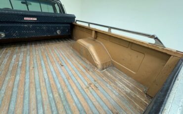 Chevrolet-K10-1986-Nevada-Gold-Black-23