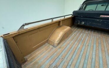 Chevrolet-K10-1986-Nevada-Gold-Black-25