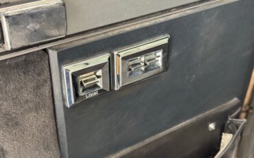 Chevrolet-K10-1986-Nevada-Gold-Black-27