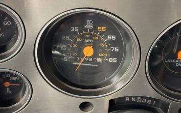 Chevrolet-K10-1986-Nevada-Gold-Black-35