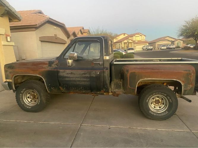 Chevrolet-K10-1987-Black-Burgundy-13