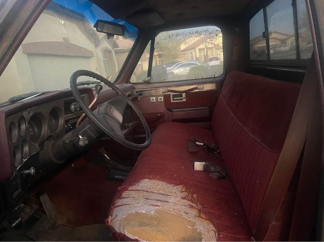 Chevrolet-K10-1987-Black-Burgundy-2