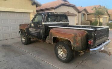 Chevrolet-K10-1987-Black-Burgundy-3