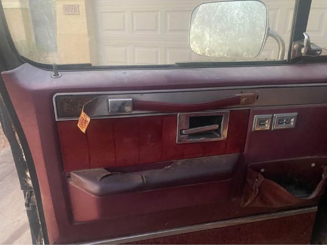 Chevrolet-K10-1987-Black-Burgundy-9