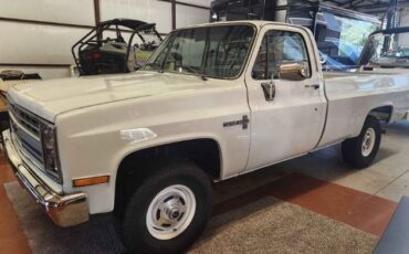 Chevrolet-K10-1987-White-Gray-1