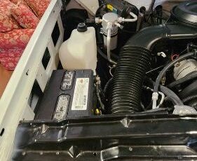Chevrolet-K10-1987-White-Gray-14