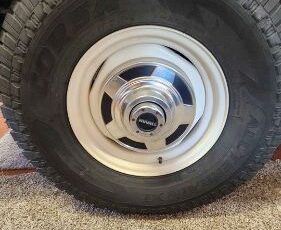 Chevrolet-K10-1987-White-Gray