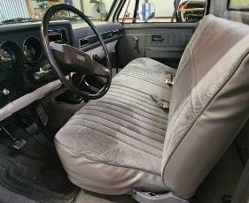 Chevrolet-K10-1987-White-Gray-9