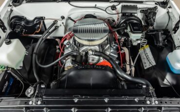 Chevrolet-K10-1987-White-Red-13