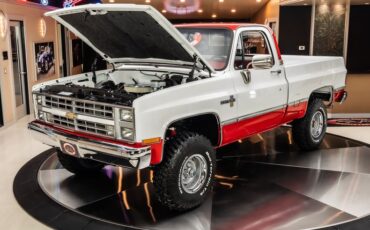 Chevrolet-K10-1987-White-Red-16