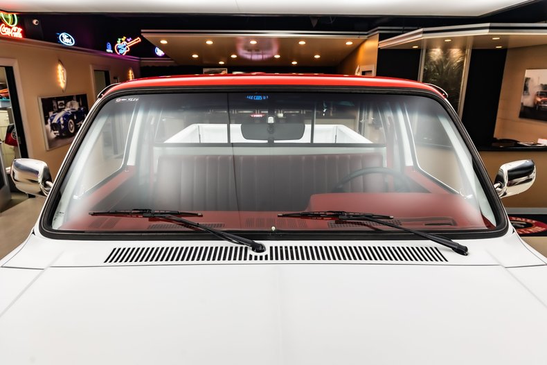 Chevrolet-K10-1987-White-Red-3