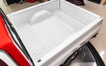 Chevrolet-K10-1987-White-Red-37