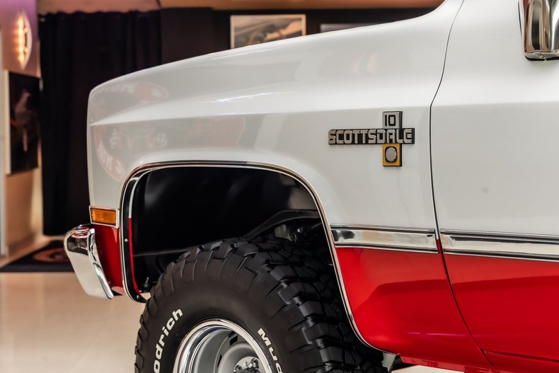 Chevrolet-K10-1987-White-Red-41