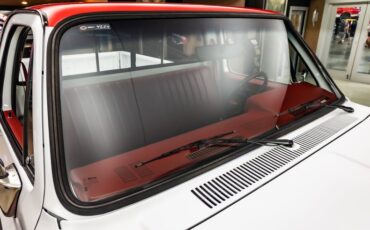 Chevrolet-K10-1987-White-Red-48