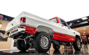 Chevrolet-K10-1987-White-Red-6