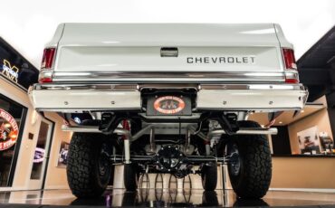 Chevrolet-K10-1987-White-Red-7