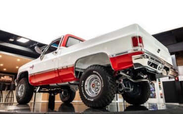 Chevrolet-K10-1987-White-Red-8