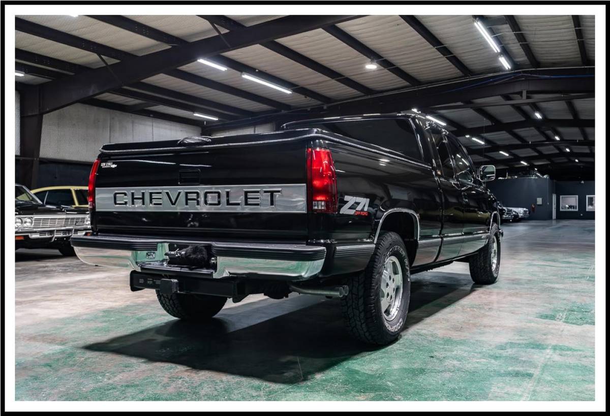 Chevrolet-K1500-4x4-extended-cab-1993-black-1