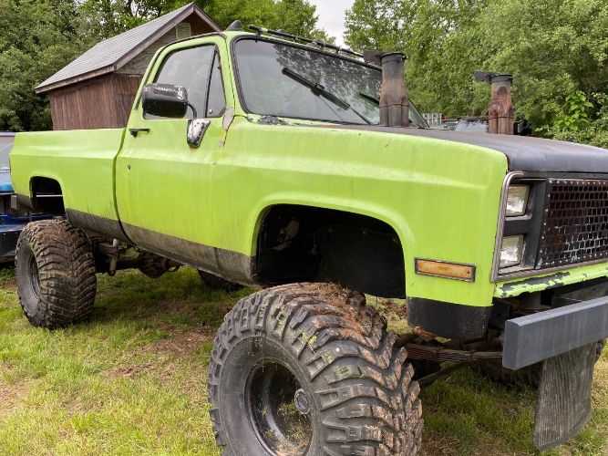 Chevrolet-K20-1985-Green