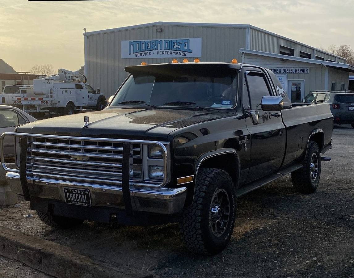 Chevrolet-K20-diesel-1986-black-2
