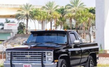 Chevrolet-K20-diesel-1986-black