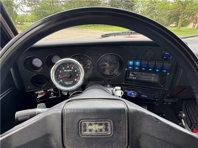 Chevrolet-K5-1985-SUV-17
