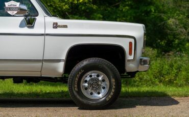 Chevrolet-K5-Blazer-1976-12