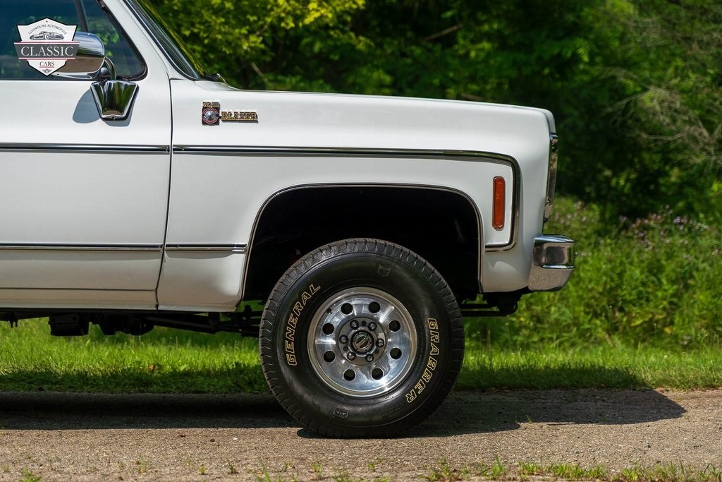 Chevrolet-K5-Blazer-1976-12